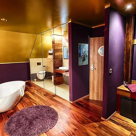 Chateau Nightingales 4* Hostoun