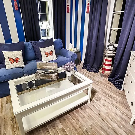 מלון Chateau Nightingales 4*
