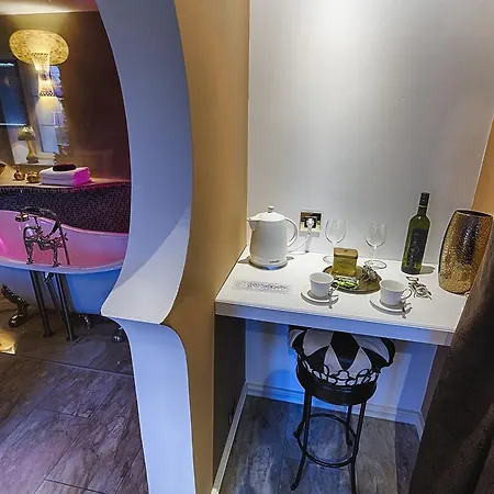 Hotel Chateau Nightingales 4*