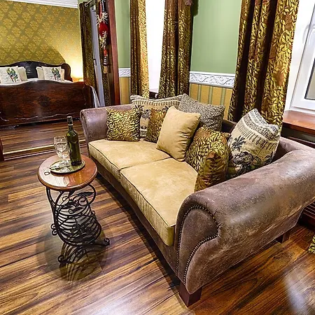 Hotel Chateau Nightingales 4*