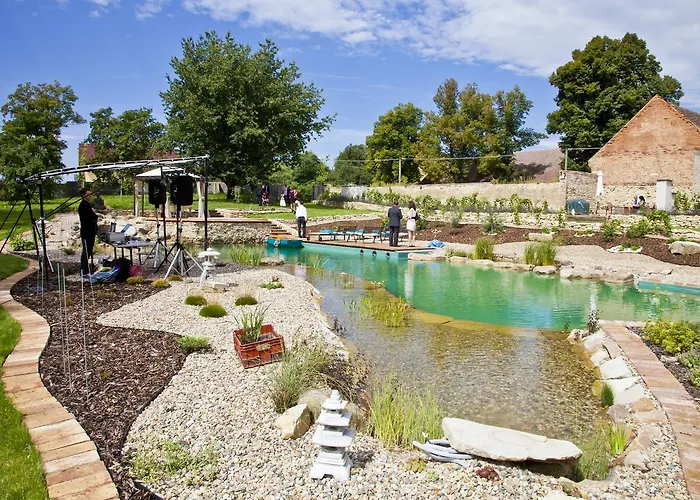 Hotel Chateau Nightingales 4*