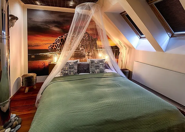 Hotel Chateau Nightingales 4*