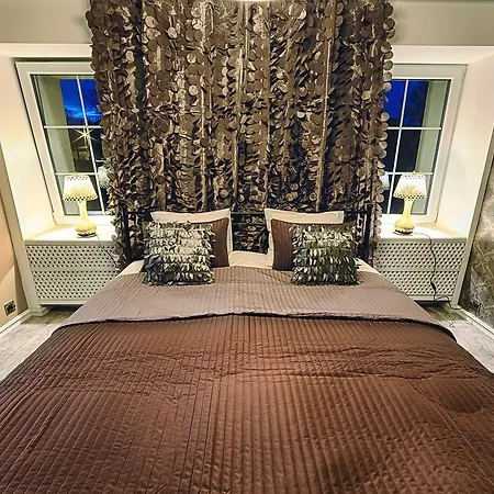 Hotel Chateau Nightingales 4*